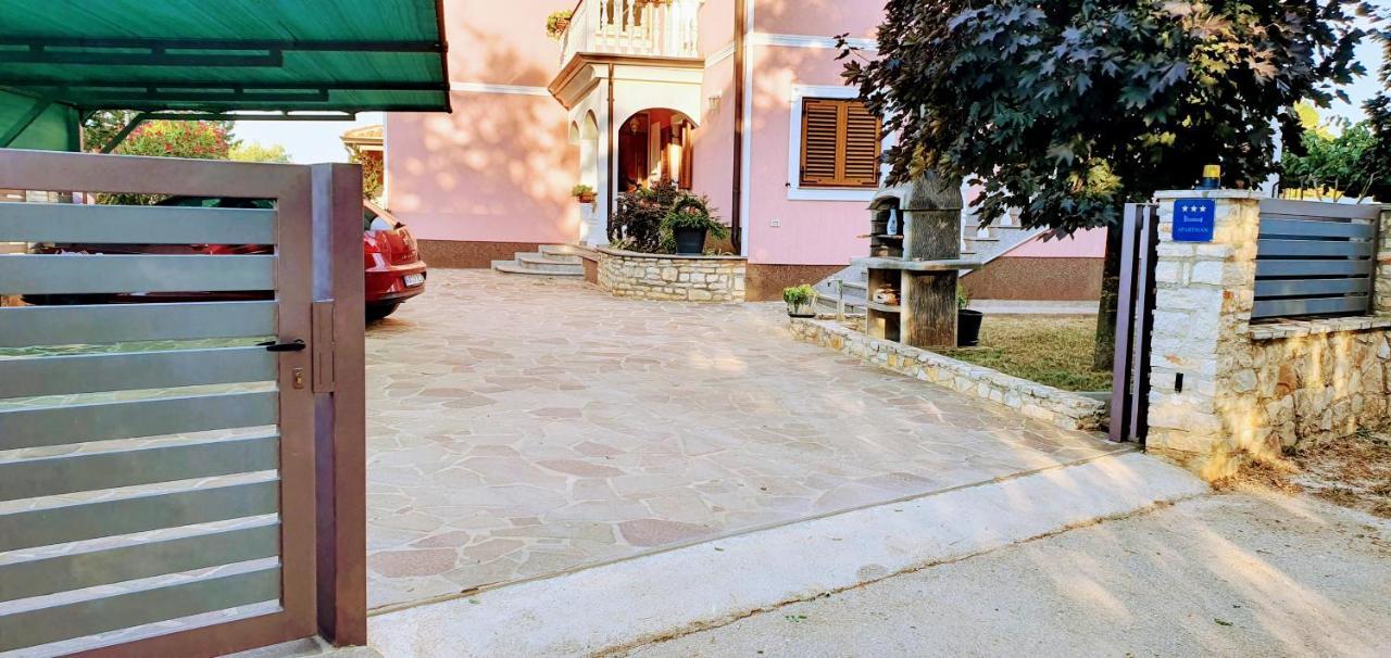 Nova Vas  Apartmani Radmila מראה חיצוני תמונה