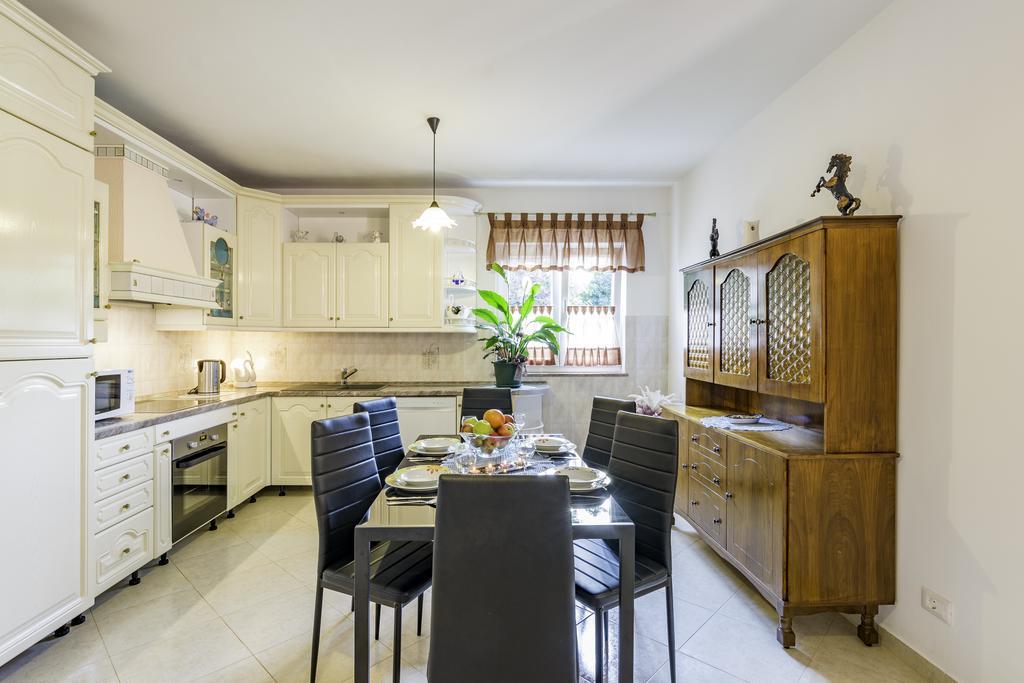 Nova Vas  Apartmani Radmila מראה חיצוני תמונה