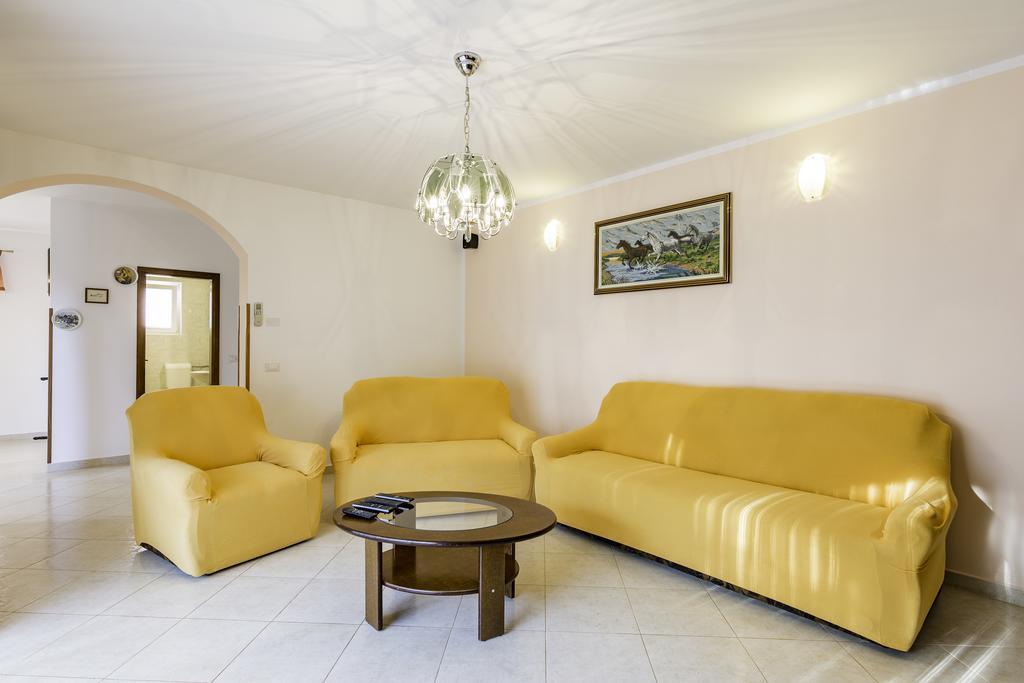 Nova Vas  Apartmani Radmila מראה חיצוני תמונה