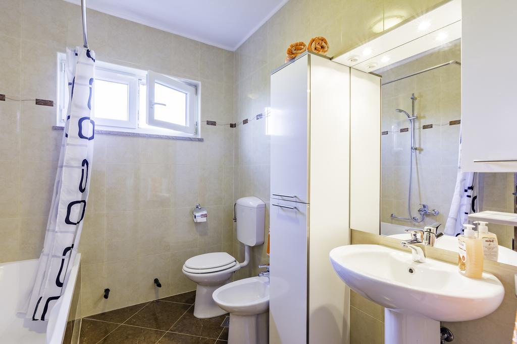 Nova Vas  Apartmani Radmila מראה חיצוני תמונה