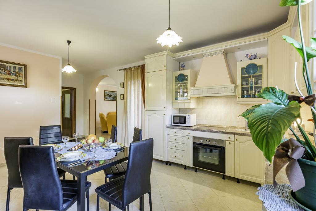 Nova Vas  Apartmani Radmila מראה חיצוני תמונה